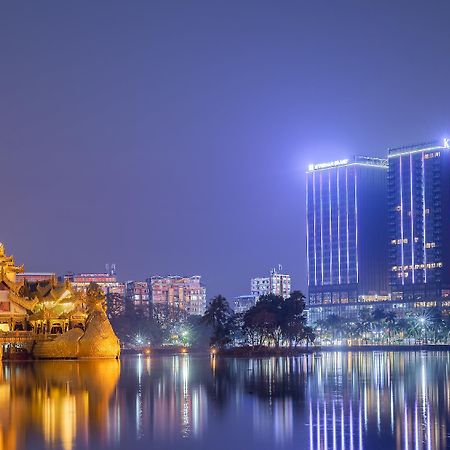 Wyndham Grand Yangon Hotel Eksteriør billede